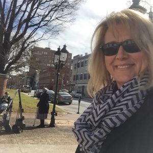 Meet your Posher, Laurie